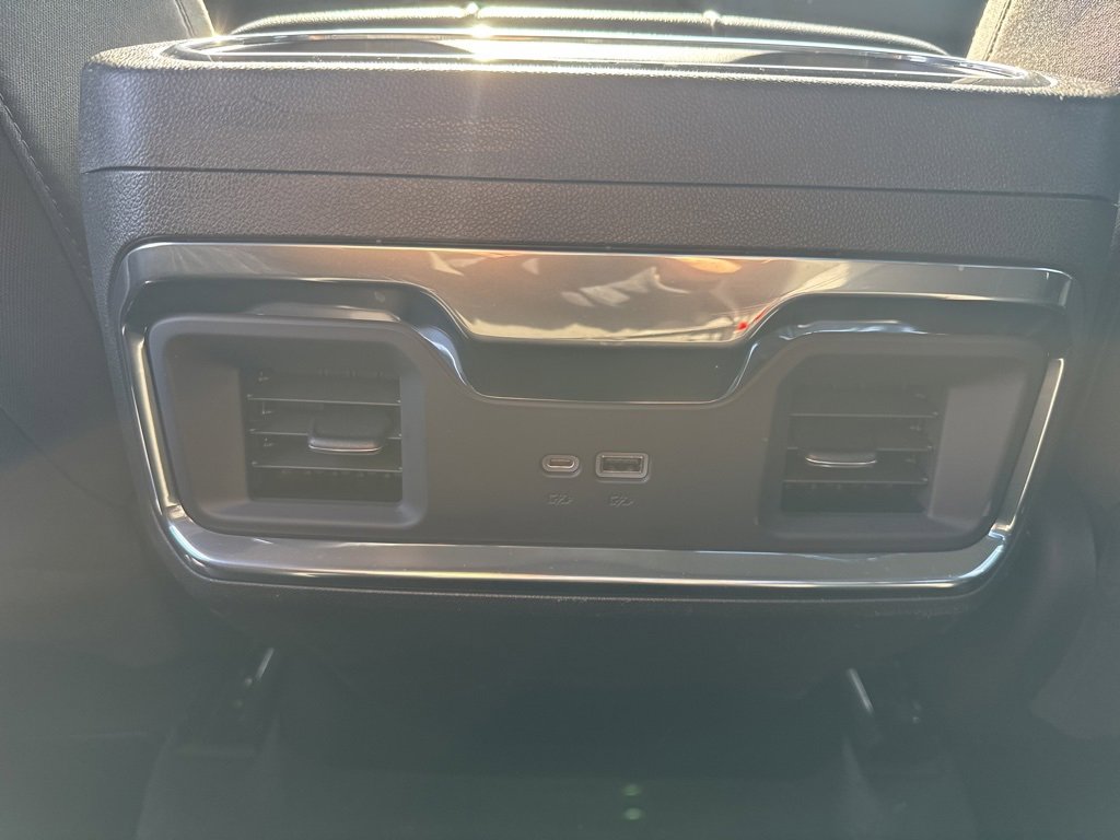 Used 2023 GMC Sierra 1500 Elevation image 25