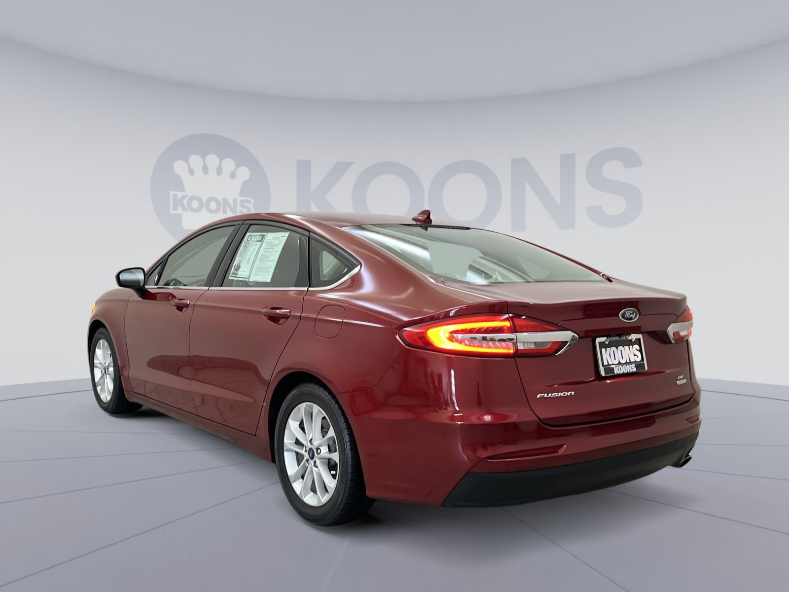Used 2019 Ford Fusion SE image 4