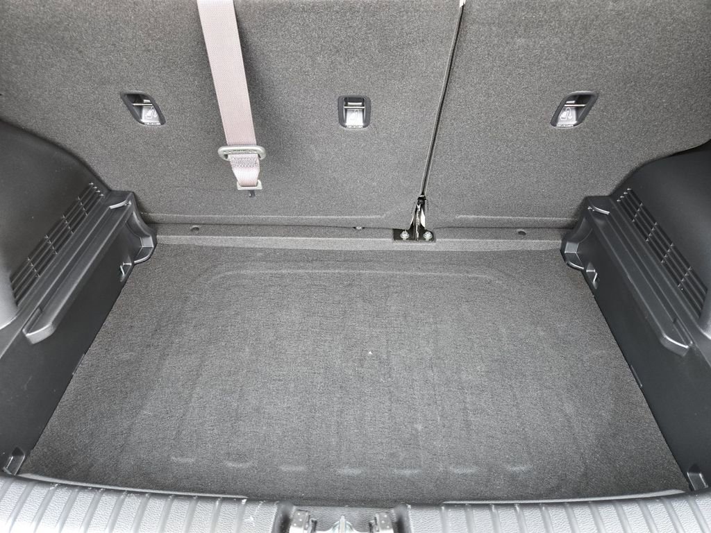 Certified 2025 Kia Soul LX FWD image 31