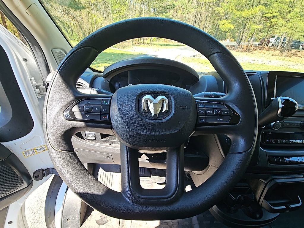 Used 2025 RAM ProMaster 2500 w/ Convenience Group image 12