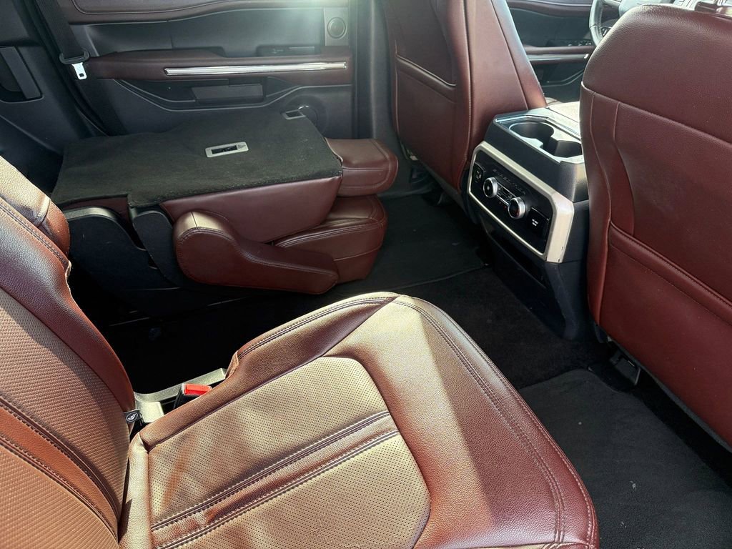 Used 2022 Ford Expedition Limited image 22