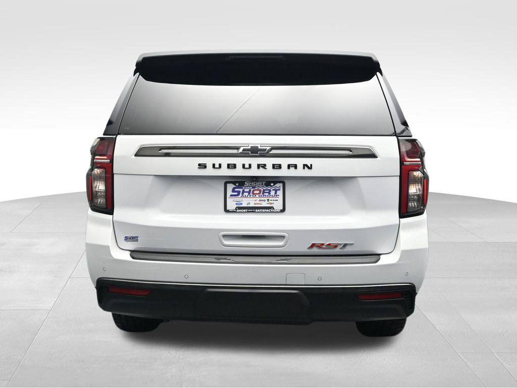 Used 2022 Chevrolet Suburban RST w/ Luxury Package AWD/4WD image 4