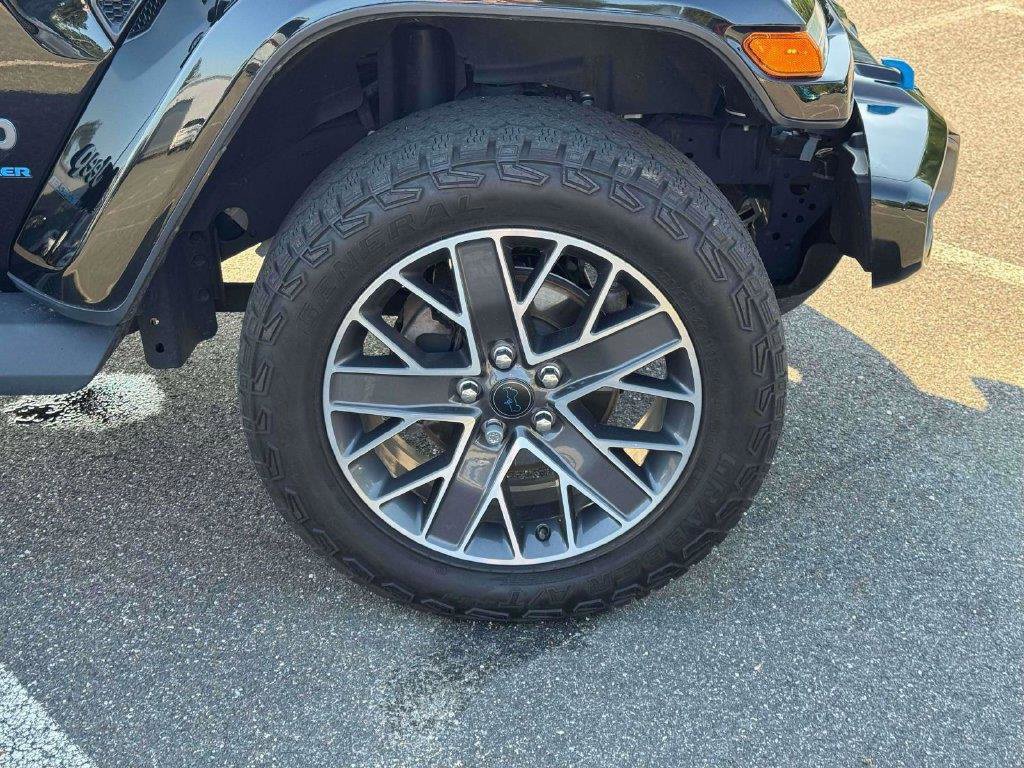 Used 2024 Jeep Wrangler High Altitude AWD/4WD image 11