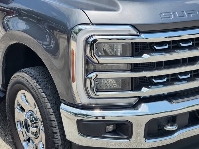 Used 2024 Ford F250 Lariat w/ Chrome Package AWD/4WD image 10