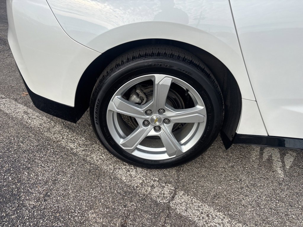 Used 2017 Chevrolet Volt LT w/ Comfort Package image 11