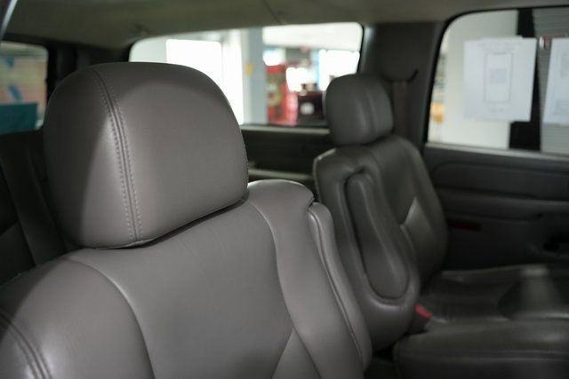 Used 2005 GMC Yukon XL 2500 SLT w/ SLT Preferred Equipment Group image 19