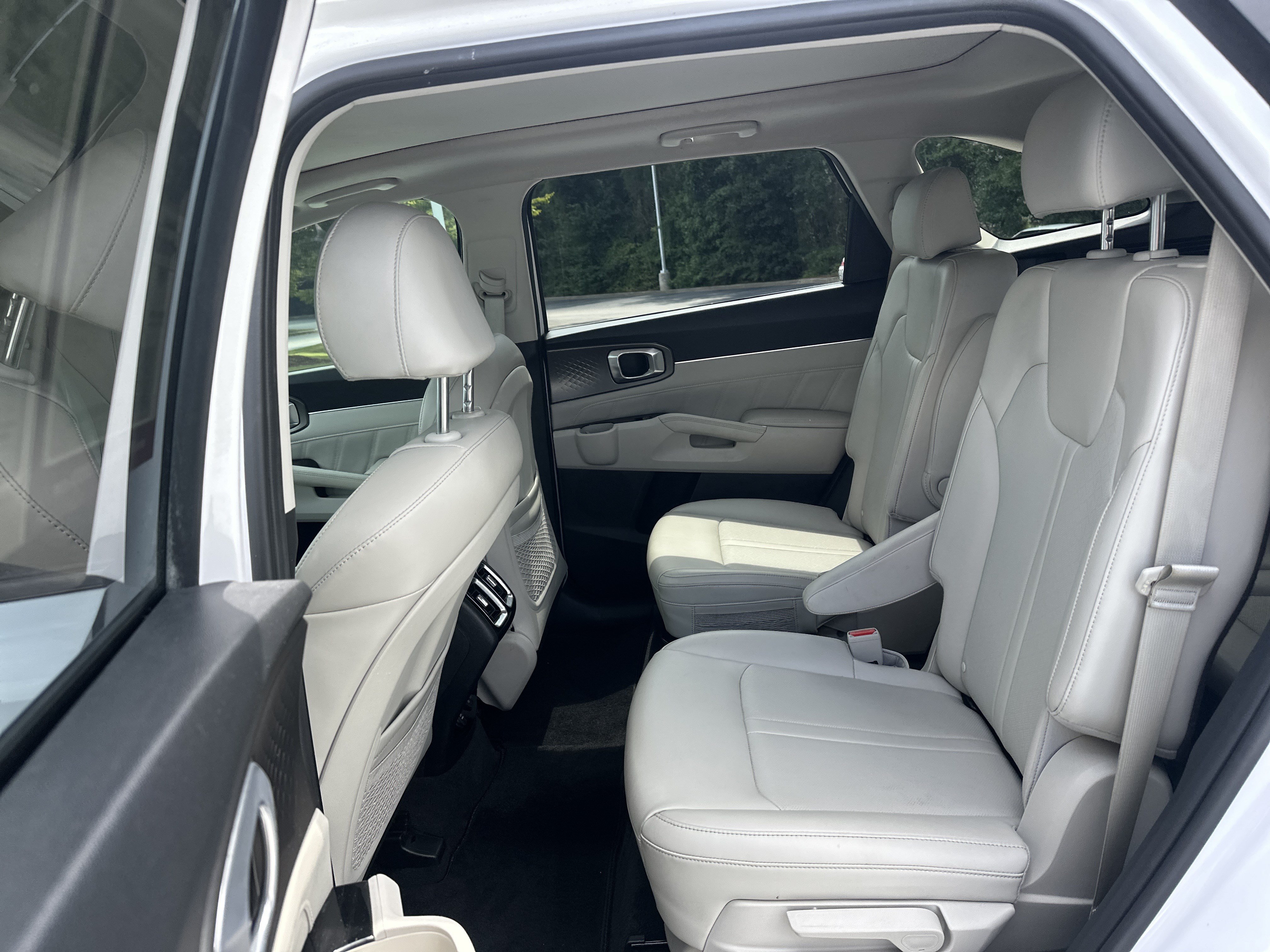 Used 2023 Kia Sorento SX FWD image 31
