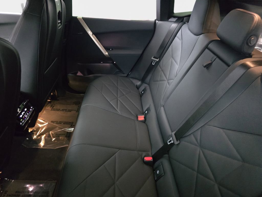 Used 2026 BMW iX xDrive45 w/ Executive Package image 17