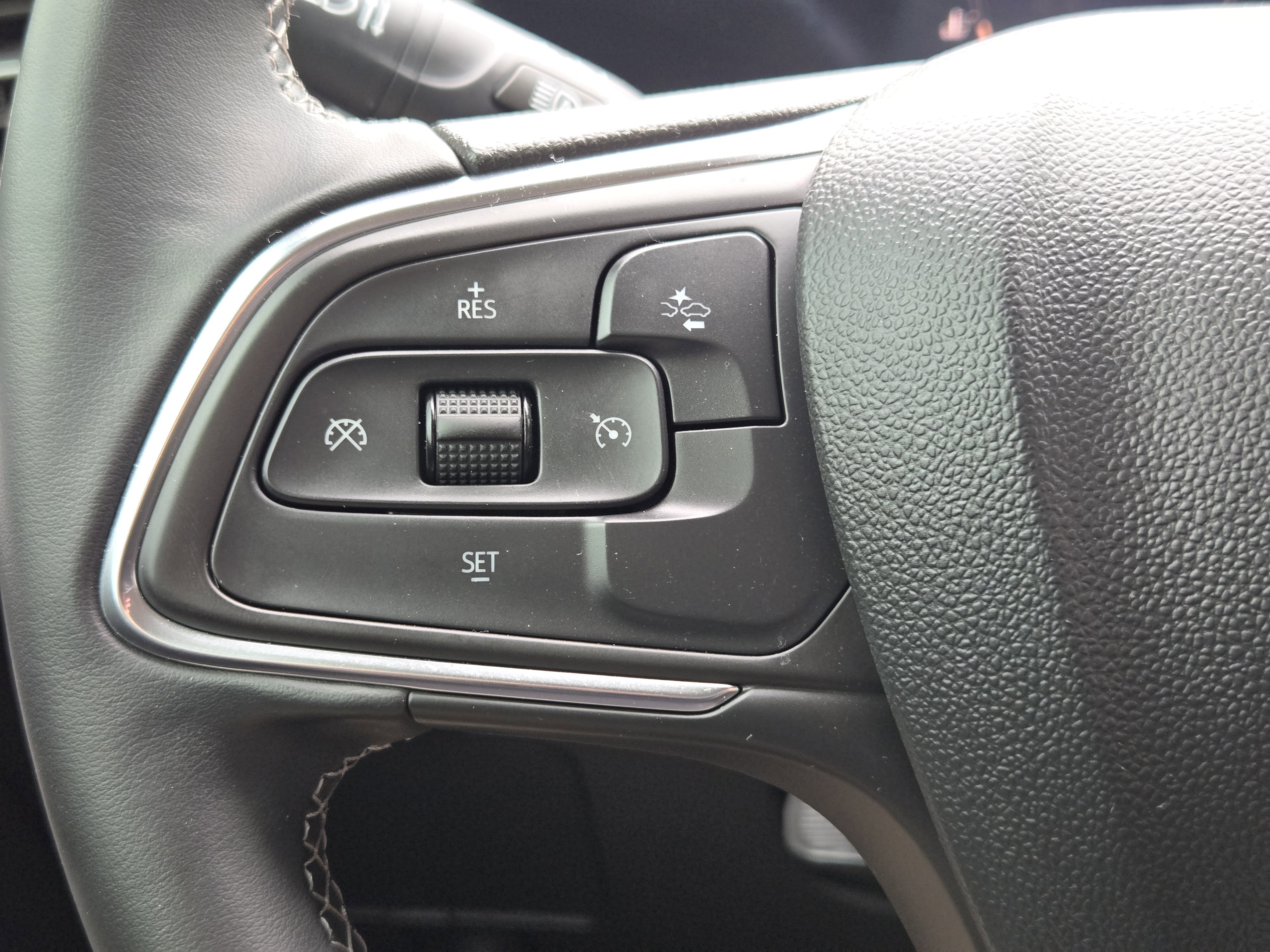 Used 2025 Buick Encore GX Preferred image 29