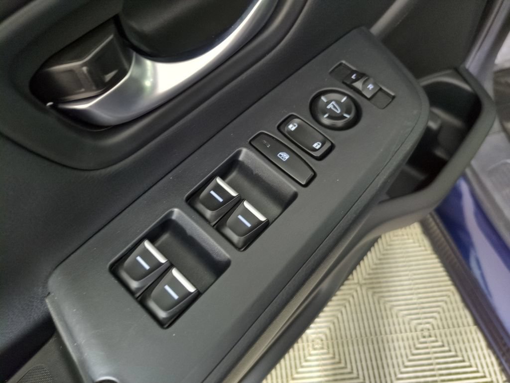 Used 2025 Honda Pilot Sport image 11