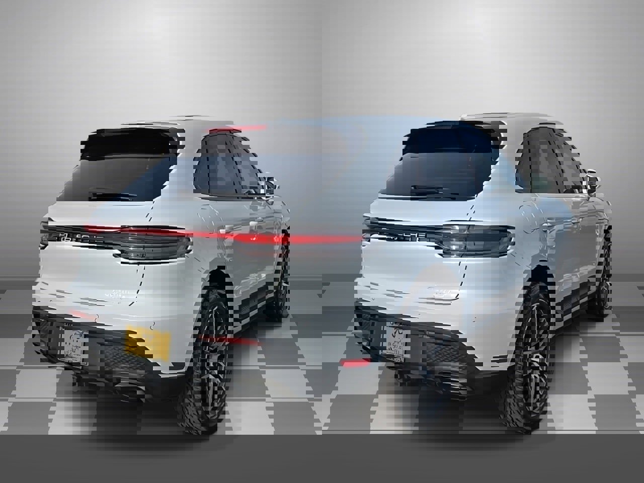 Used 2024 Porsche Macan image 6