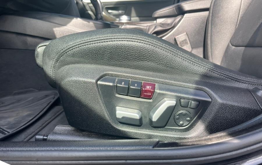 Used 2017 BMW 330i Gran Turismo xDrive AWD/4WD image 13