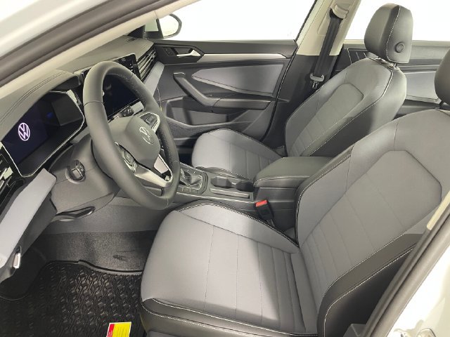 New 2027 Volkswagen Jetta SE FWD image 2