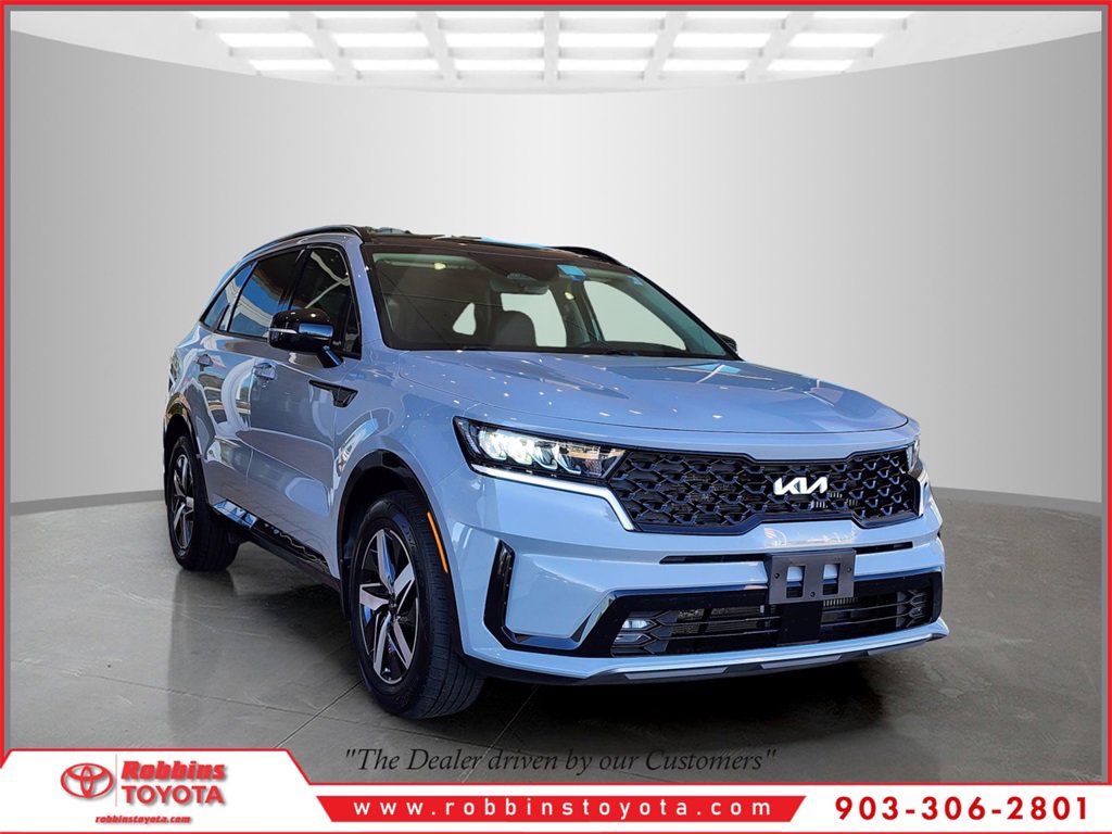 Used 2022 Kia Sorento EX w/ Panoramic Sunroof Package