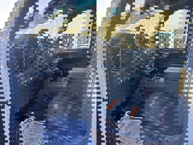 New 2025 GMC Sierra 2500 AT4 w/ AT4 Premium Plus Package image 14