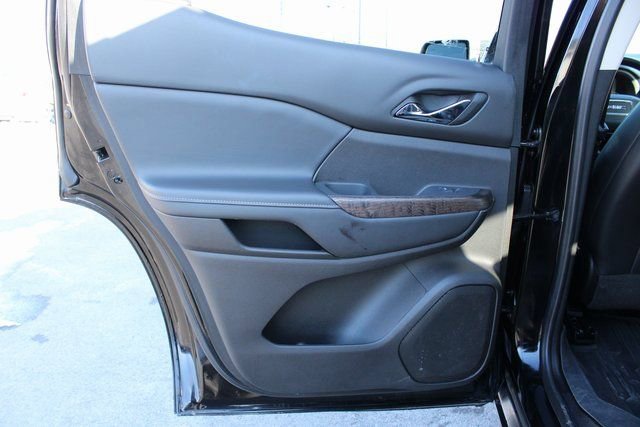 Used 2022 GMC Acadia Denali w/ Denali Ultimate Package image 34