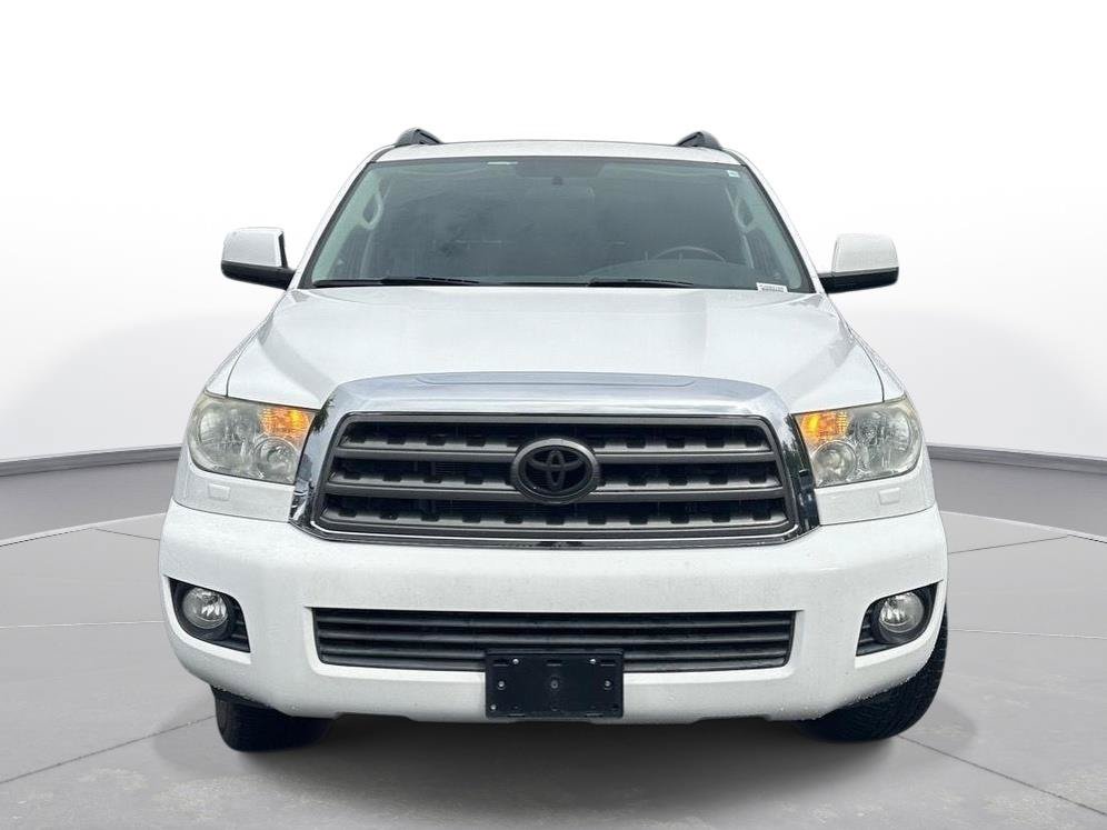 Used 2016 Toyota Sequoia SR5 RWD image 3