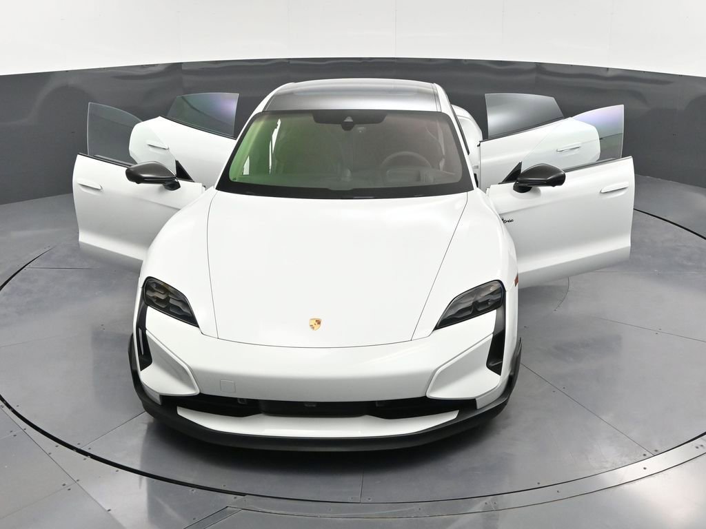 Certified 2025 Porsche Taycan GTS AWD/4WD image 38