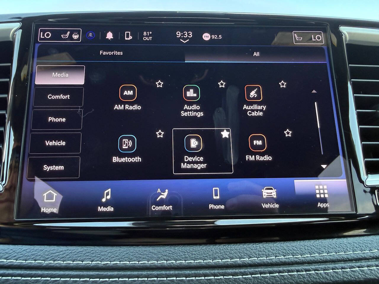 Used 2024 Chrysler Pacifica Touring FWD image 39