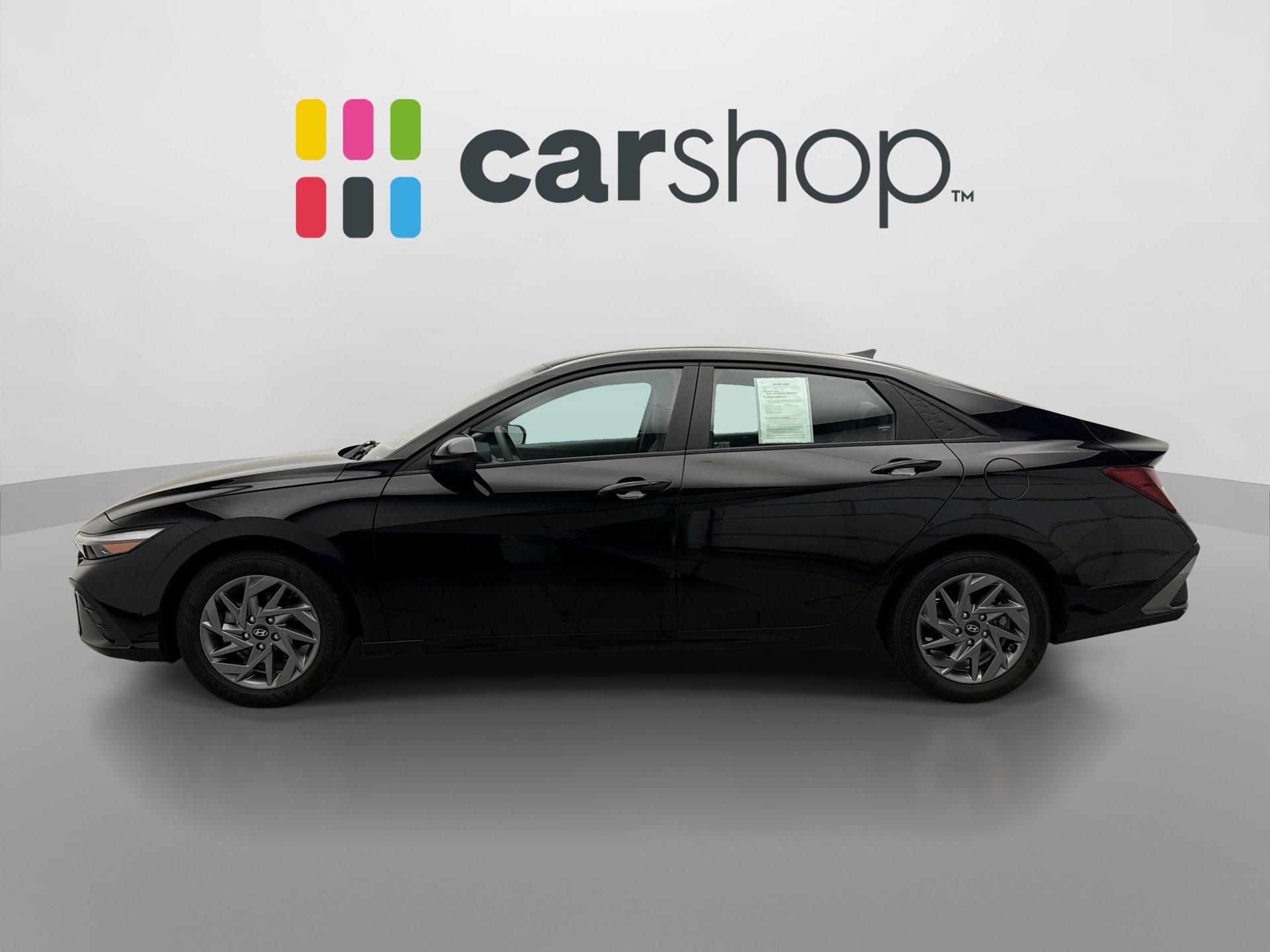 Used 2024 Hyundai Elantra SEL FWD image 2