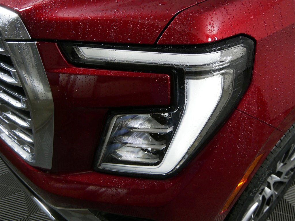 New 2026 GMC Yukon XL Denali w/ Denali Reserve Package image 9