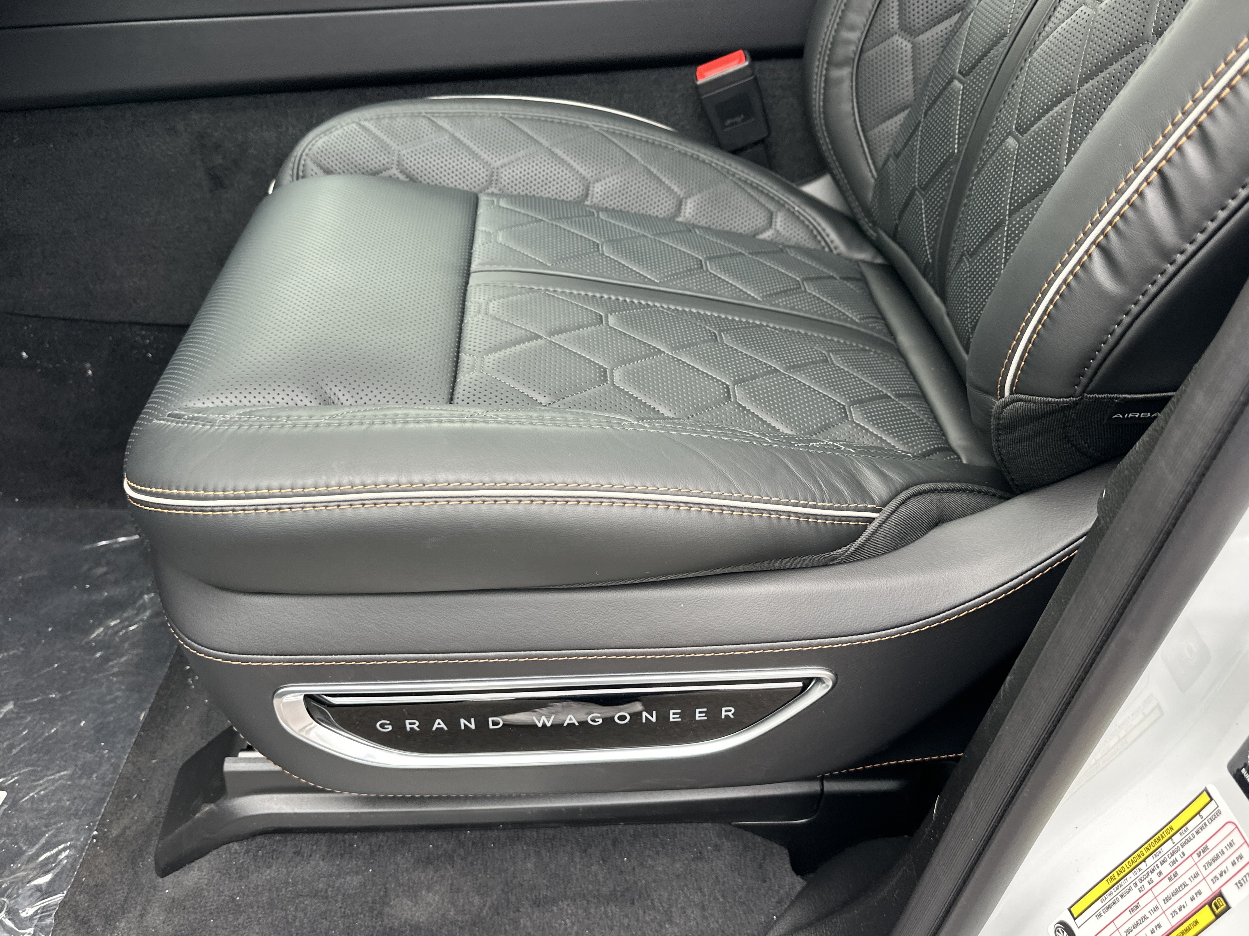 New 2026 Jeep Grand Wagoneer L Summit AWD/4WD image 29