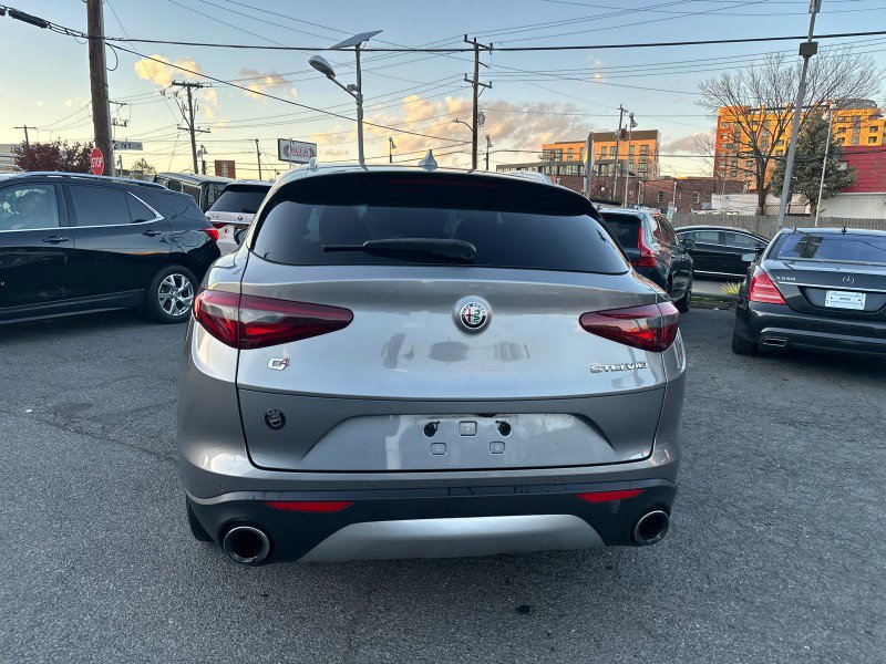 Used 2018 Alfa Romeo Stelvio AWD image 55