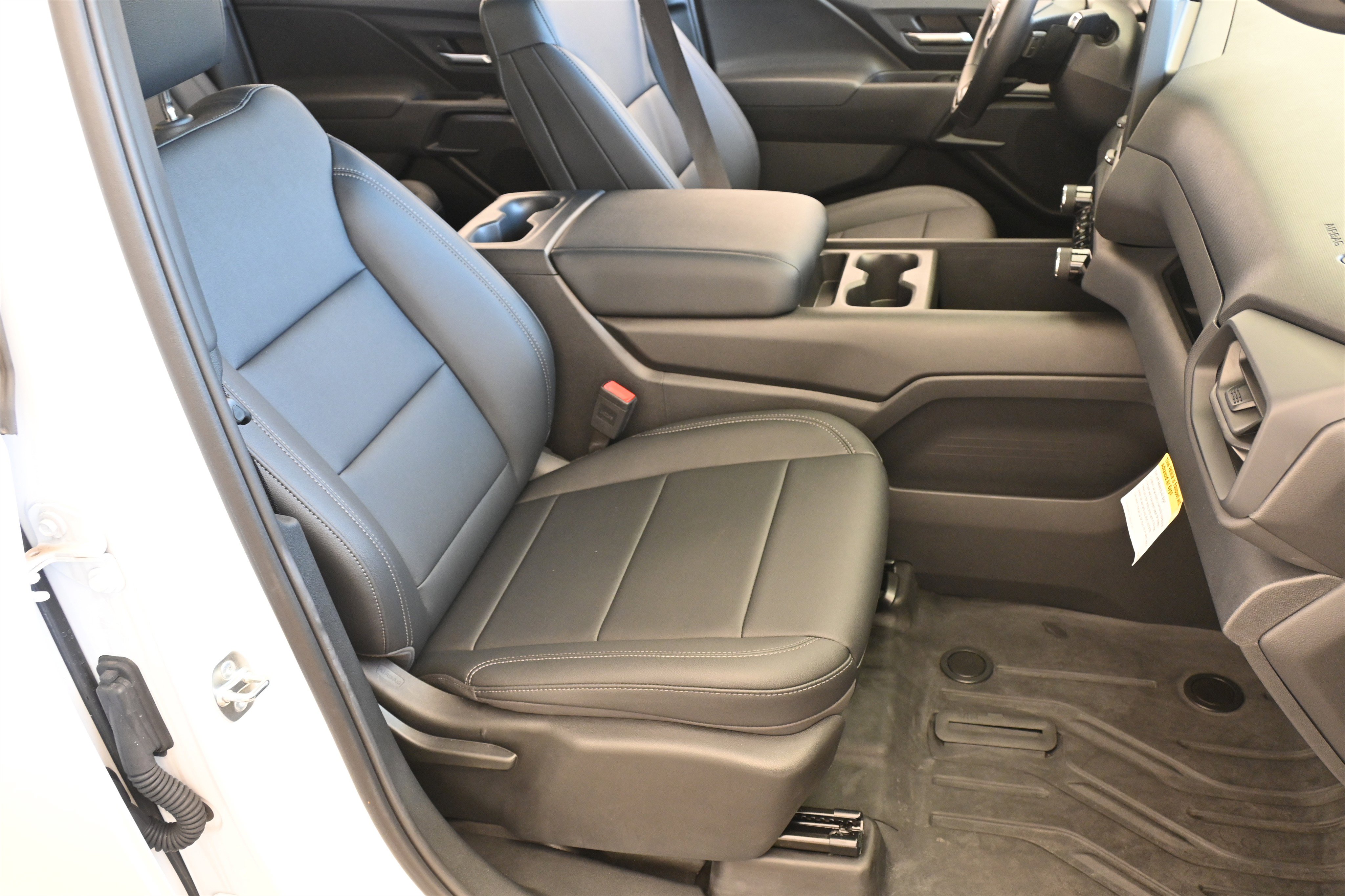 Used 2024 Chevrolet Silverado EV W/T image 20