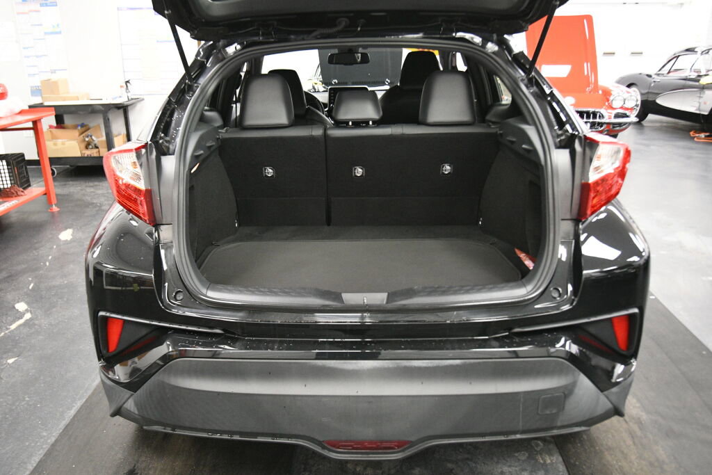 Used 2019 Toyota C-HR Limited image 22