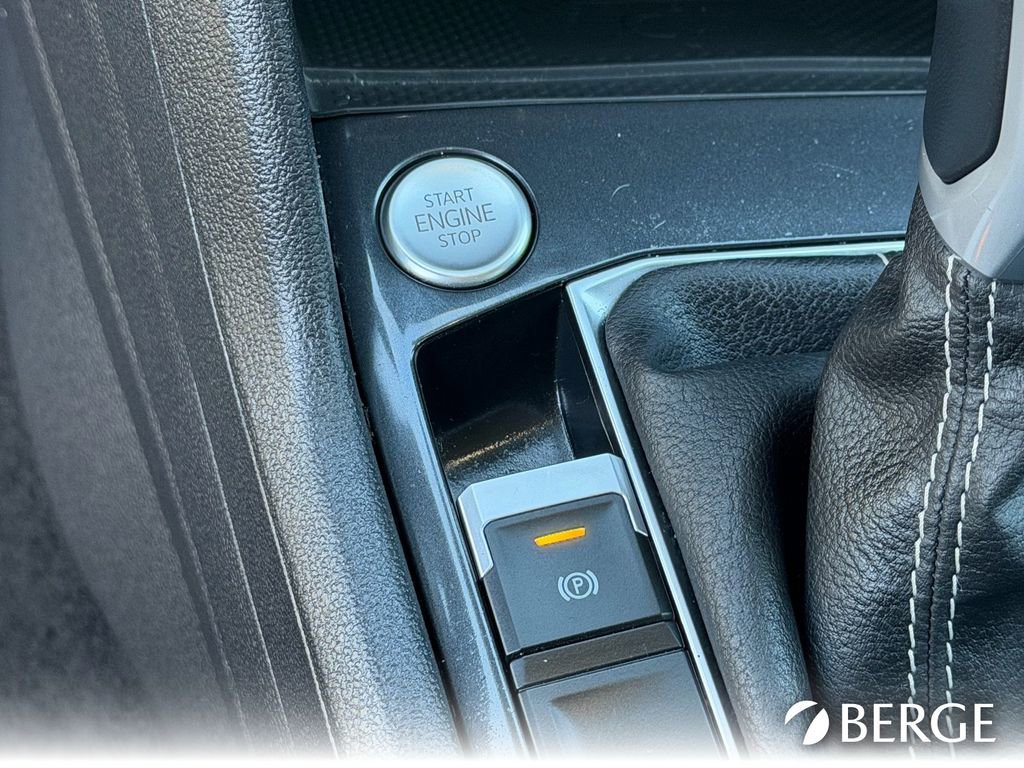 Used 2024 Volkswagen Tiguan Wolfsburg Edition image 33