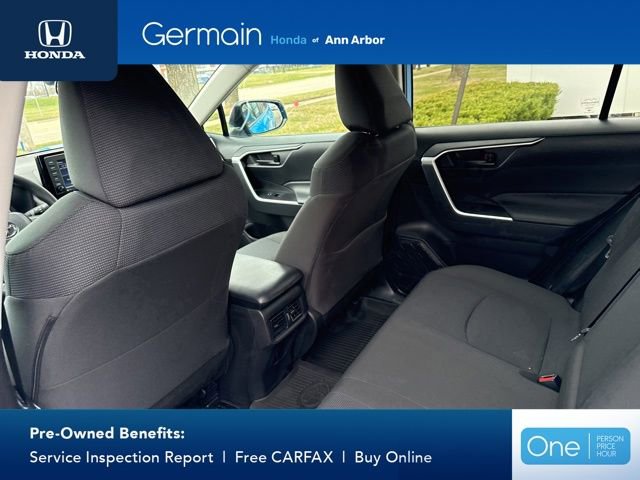 Used 2021 Toyota RAV4 LE image 14