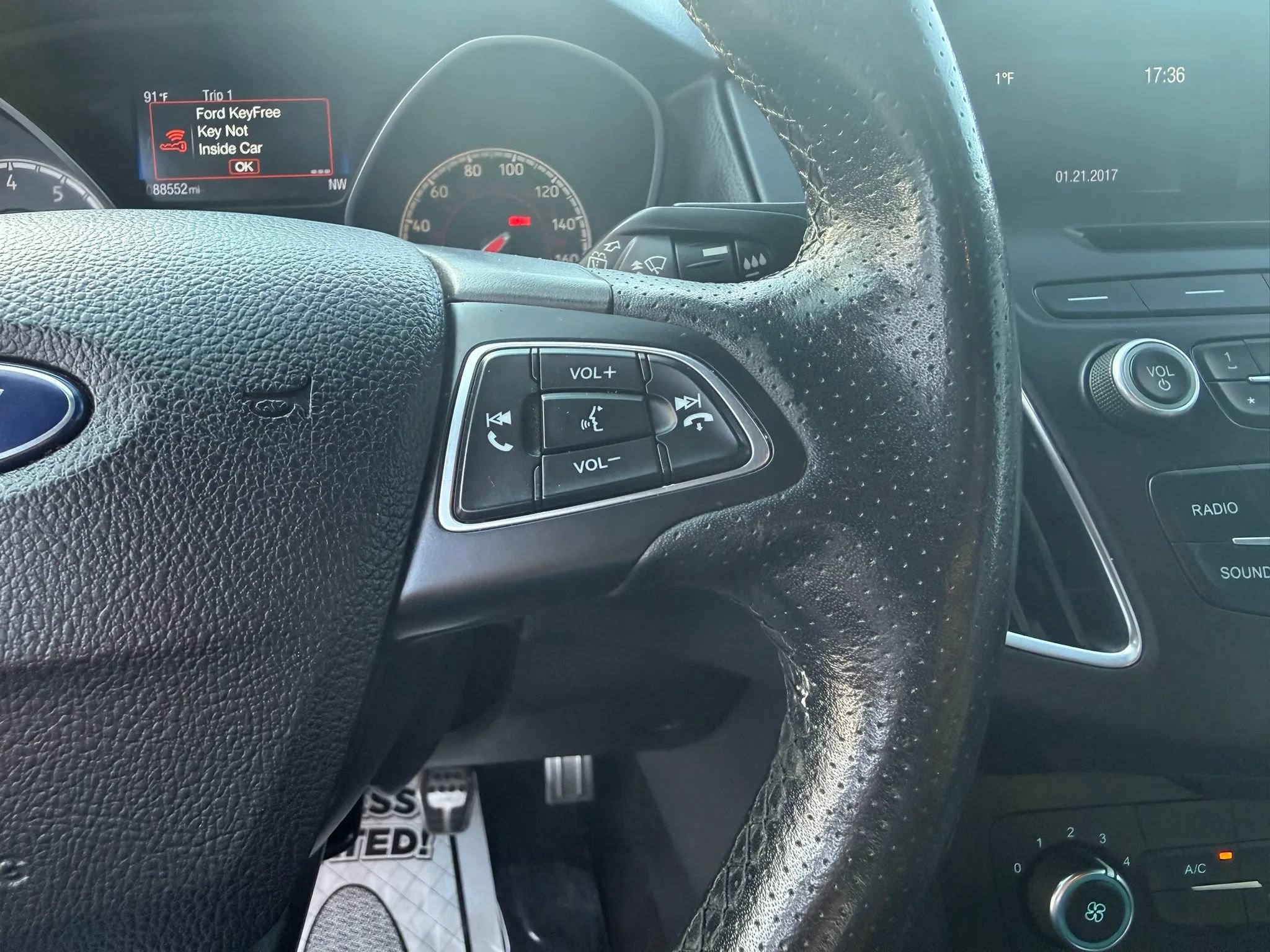 Used 2017 Ford Focus ST FWD image 23