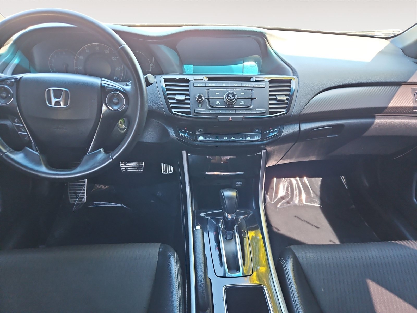 Used 2017 Honda Accord Sport image 11