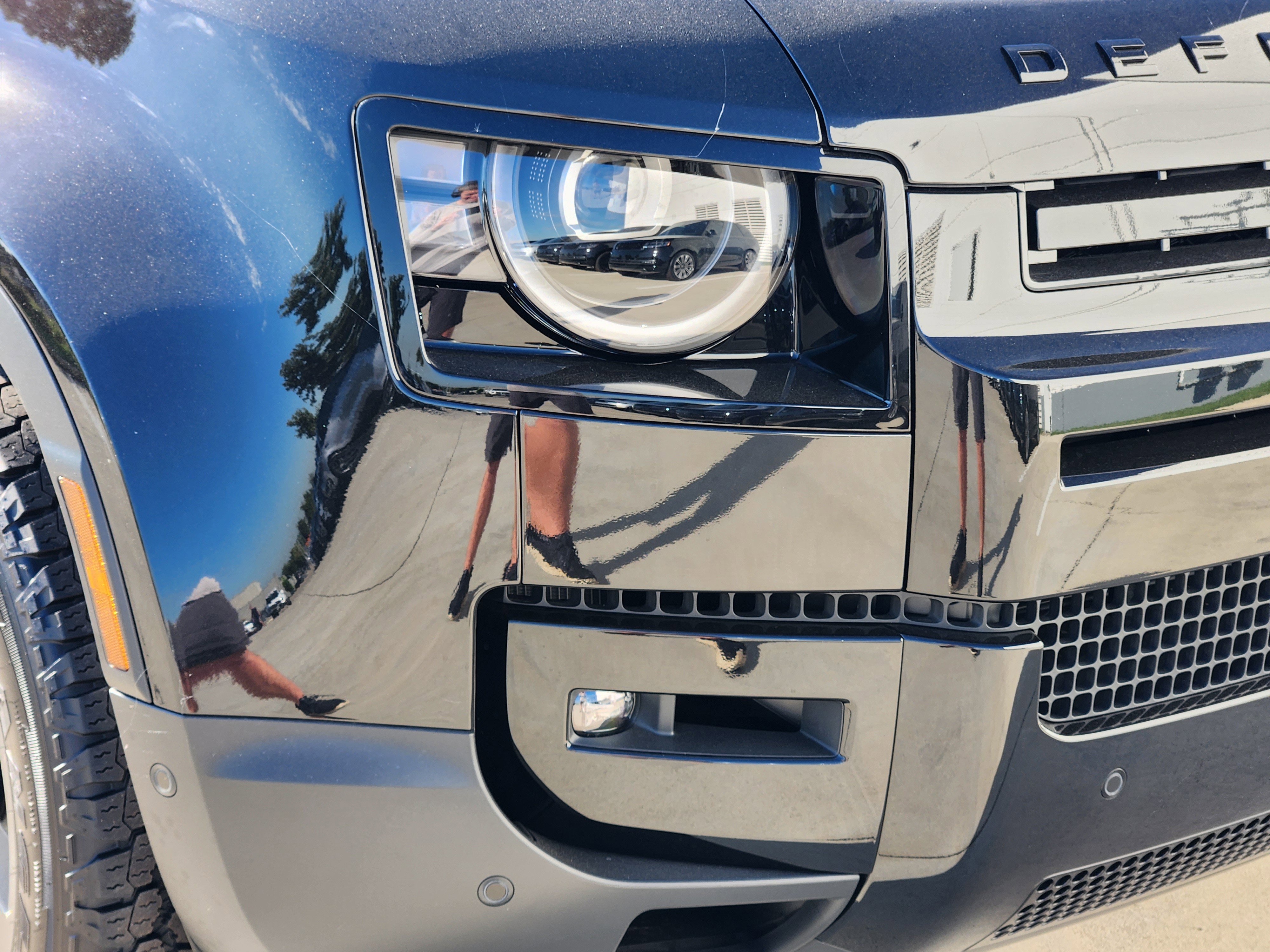 New 2026 Land Rover Defender 110 S image 8