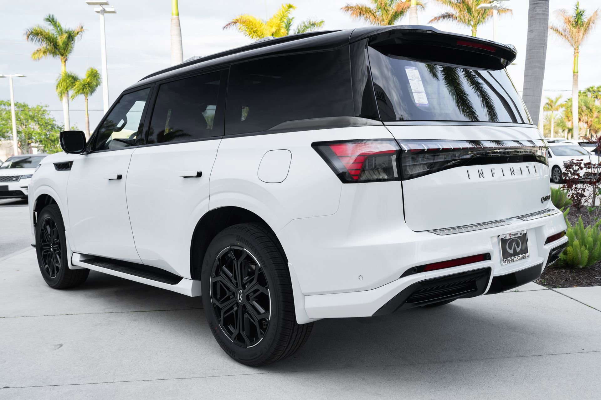 New 2026 INFINITI QX80 4WD w/ Sport Exterior Package image 22