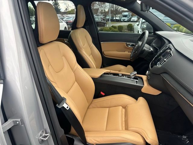 Used 2025 Volvo XC90 B6 Ultra w/ Protection Package image 35