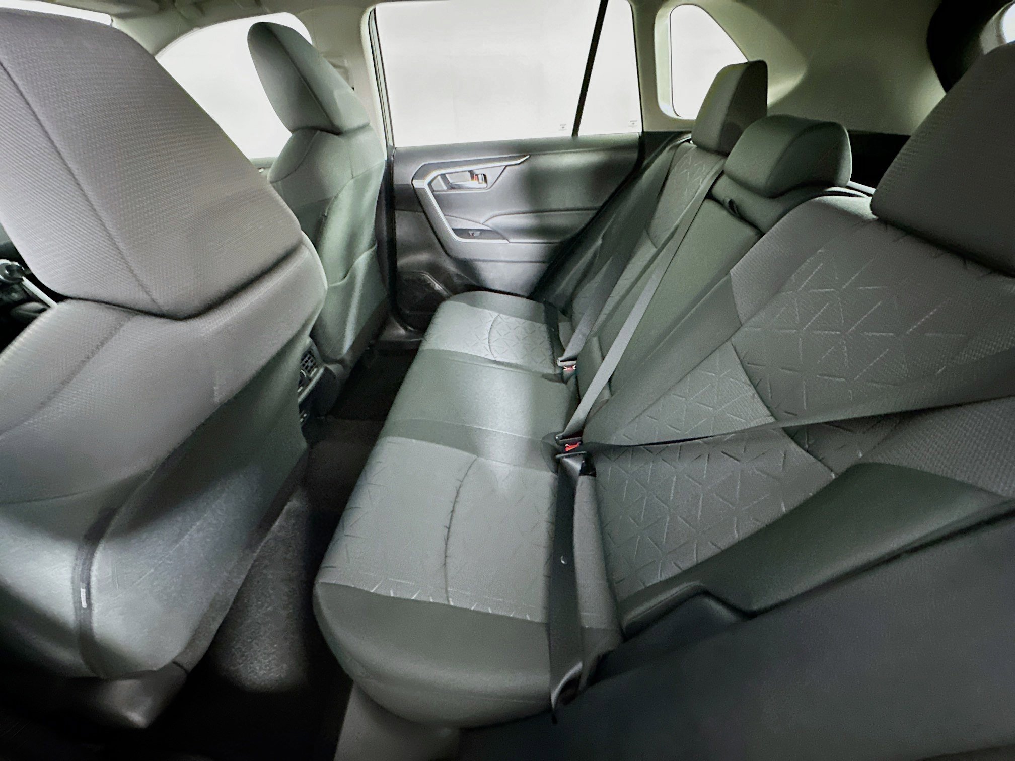 Used 2025 Toyota RAV4 XLE w/ Convenience Package image 29