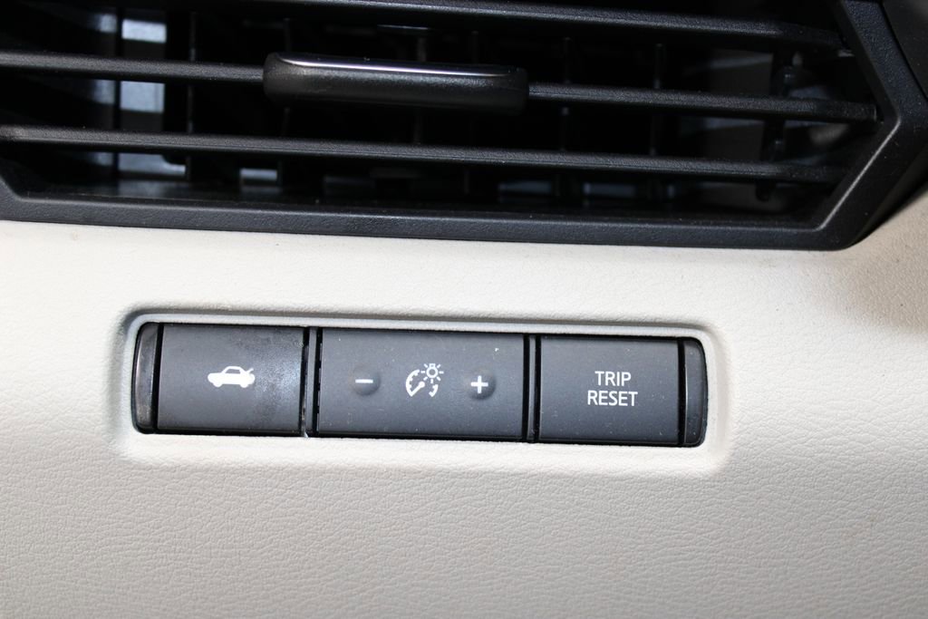 Used 2025 Nissan Altima 2.5 SV image 19