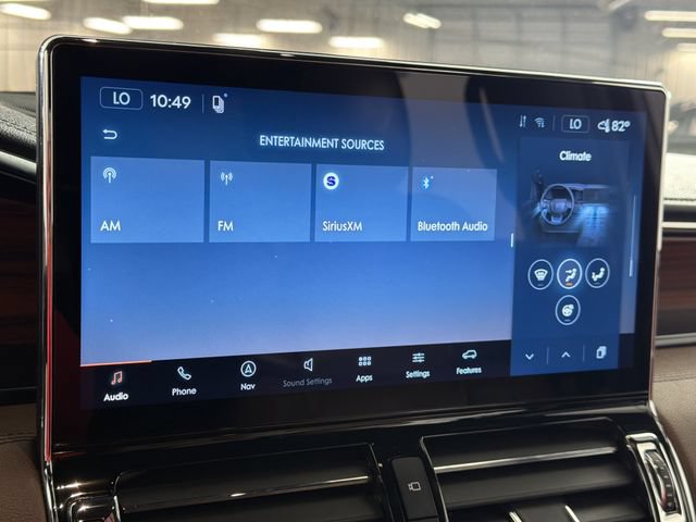Used 2024 Lincoln Navigator Reserve AWD/4WD image 4