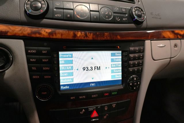 Used 2004 Mercedes-Benz E 320 Sedan image 23