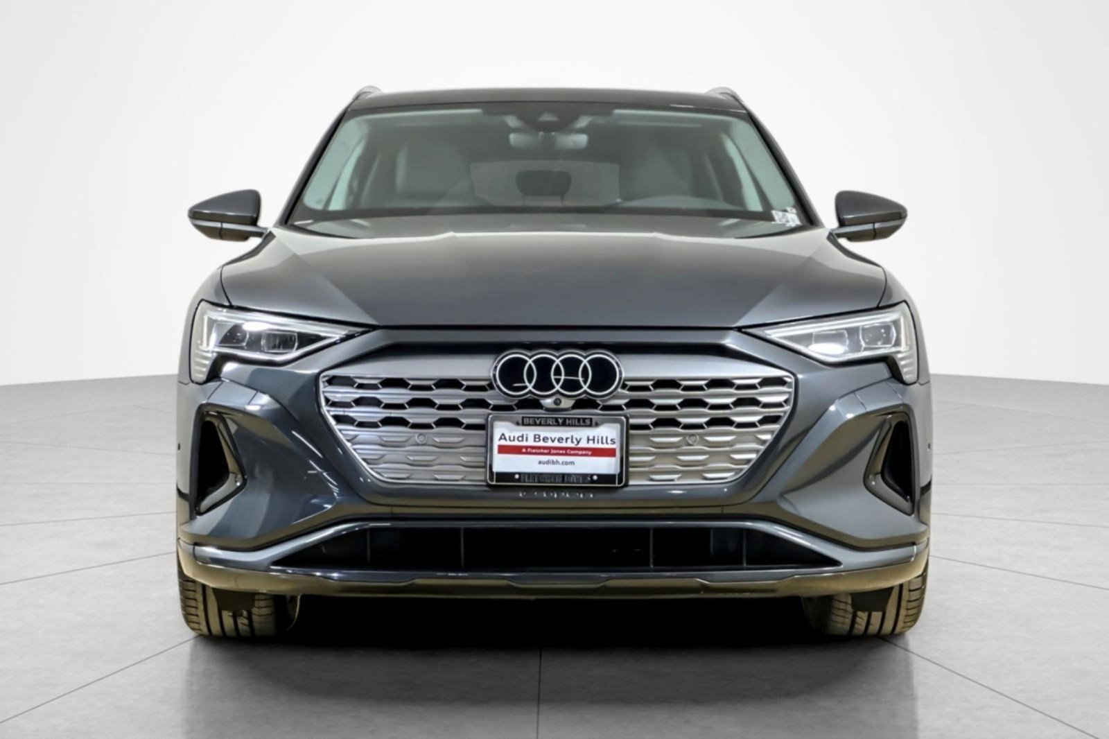 Used 2024 Audi Q8 e-tron Premium Plus w/ Premium Plus Package AWD/4WD image 8