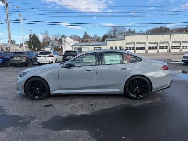 New 2026 BMW M5 w/ Carbon Package AWD/4WD image 4