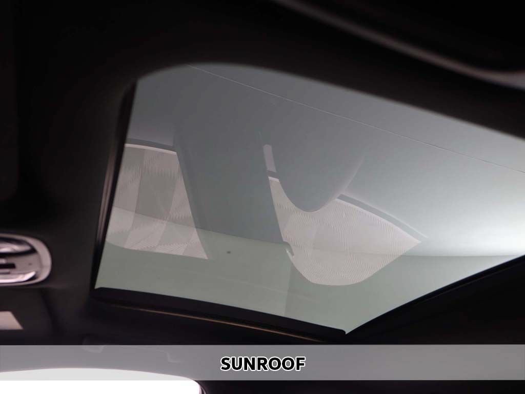 Used 2022 Kia Stinger GT-Line w/ Sun & Sound Package RWD image 4