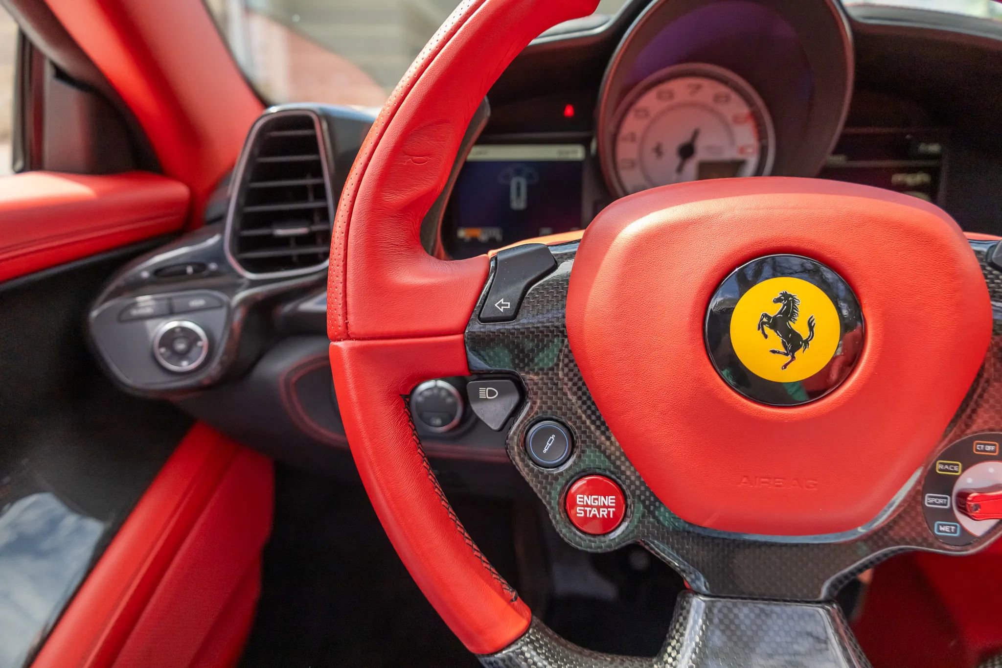 Used 2012 Ferrari 458 Spider RWD image 64