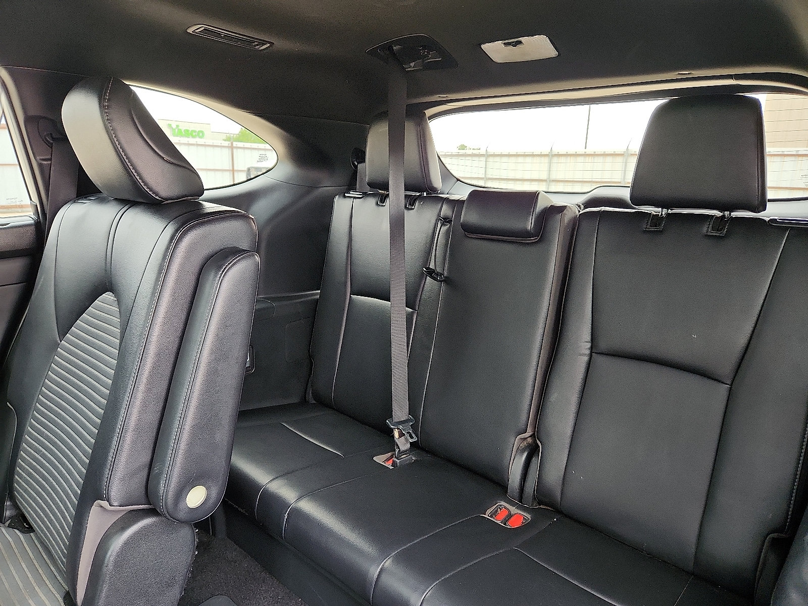 Used 2023 Toyota Highlander XSE FWD image 10