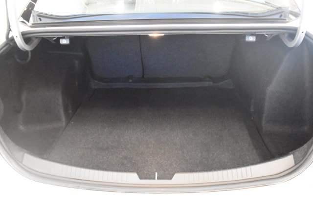 Used 2022 Chevrolet Malibu LT FWD image 16
