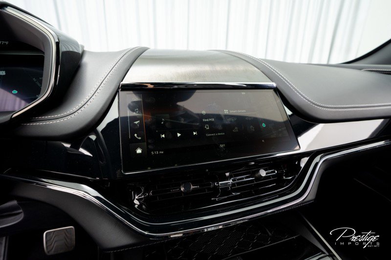 Used 2025 Aston Martin DBX 707 image 30