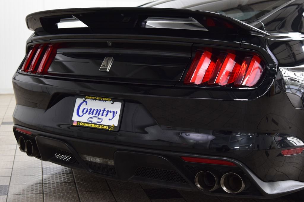 Used 2020 Ford Mustang Shelby GT350 w/ Technology Package RWD image 23