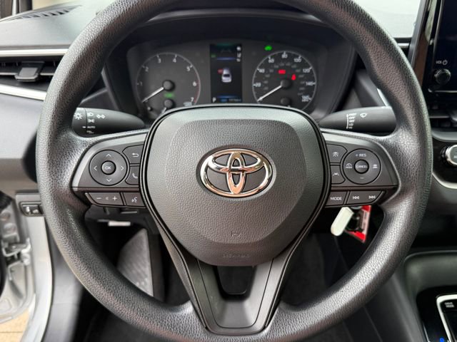 Used 2025 Toyota Corolla LE w/ Carpet Mat Package (TMS) image 17