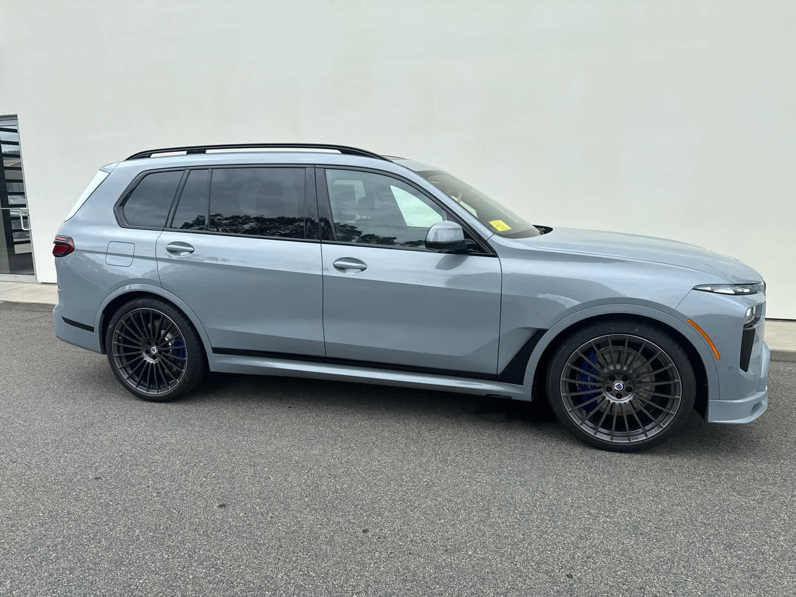 New 2026 BMW ALPINA XB7 image 9